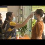 Hanoi on first day of social distancing being eased