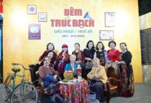 Truc Bach by Night: A Three-Day Extravaganza Attracting 40,000 Visitors