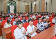 Securing Hanoi’s School Entrances: A Response to Escalating Traffic Challenges