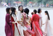Hanoi’s Youth Revive Ao Dai Tradition as Tet Nears