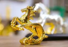 Hanoi’s Golden Horse Welcomes Prosperity for the 2026 Lunar New Year